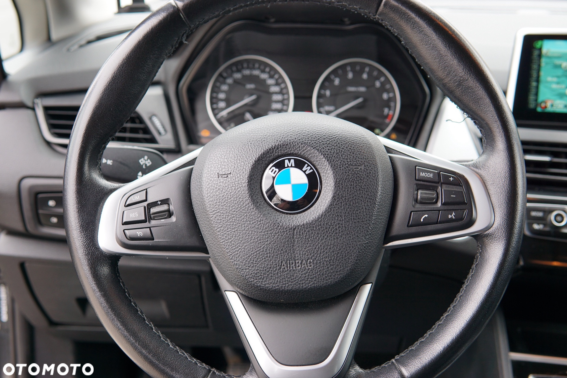BMW Seria 2 218i Active Tourer - 8