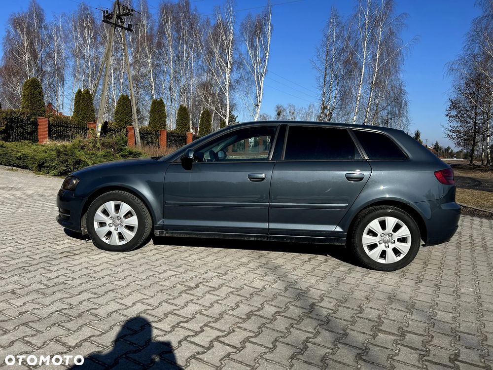 Audi A3 Sportback 1.6 TDI Ambiente - 11