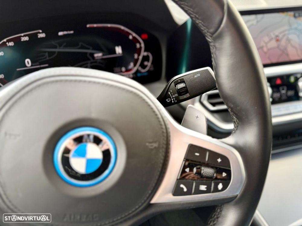 BMW 320 e Pack M Auto - 21
