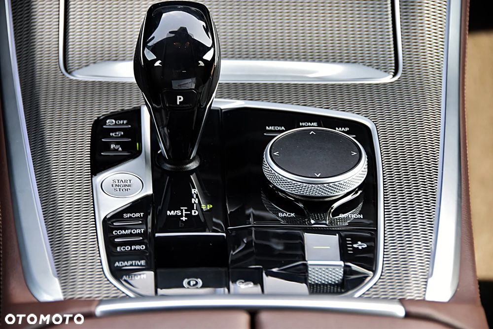 BMW X5 xDrive30d mHEV - 38