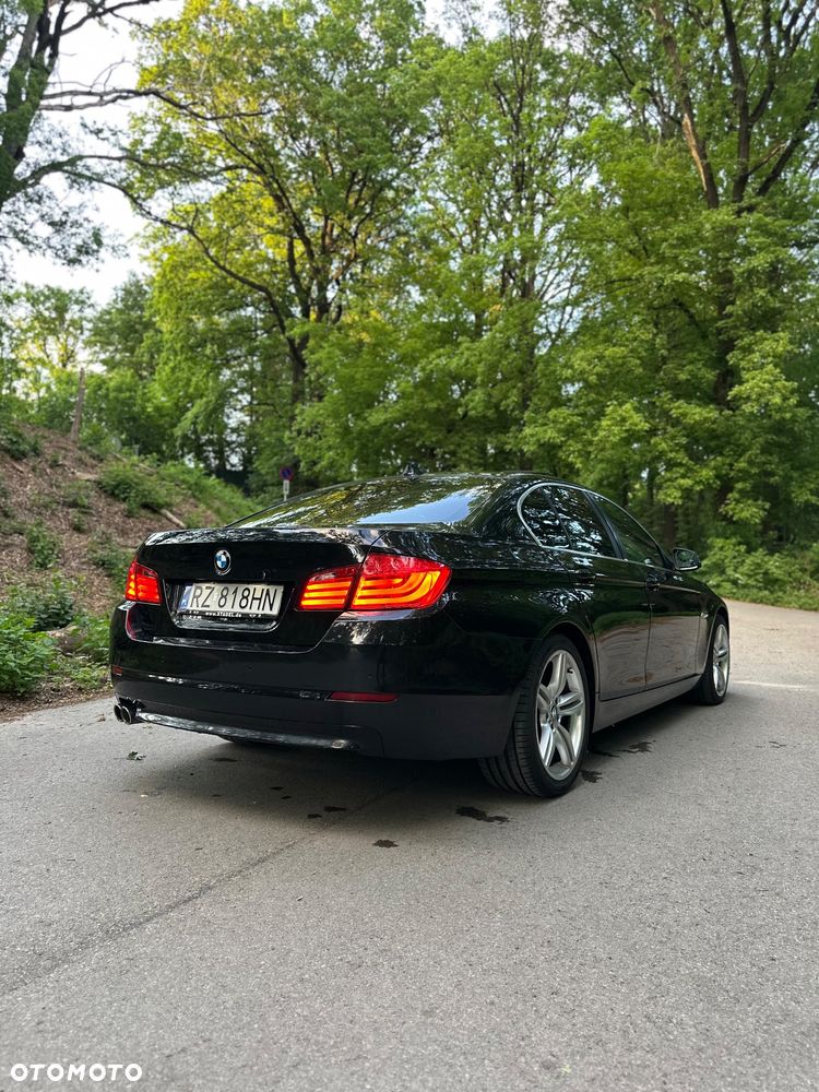 BMW Seria 5 525d - 6