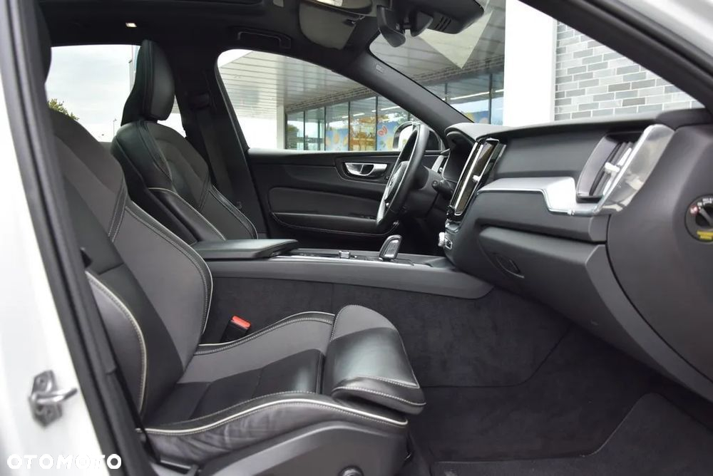 Volvo XC 60 B4 D Geartronic RDesign - 27