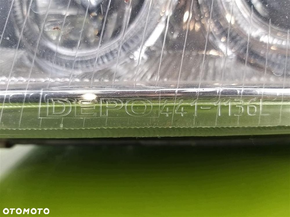 Reflektor lampa przód lewa Audi A4 B5 PRZED LIFTEM 95-99 R 4411136L DEPO - 4