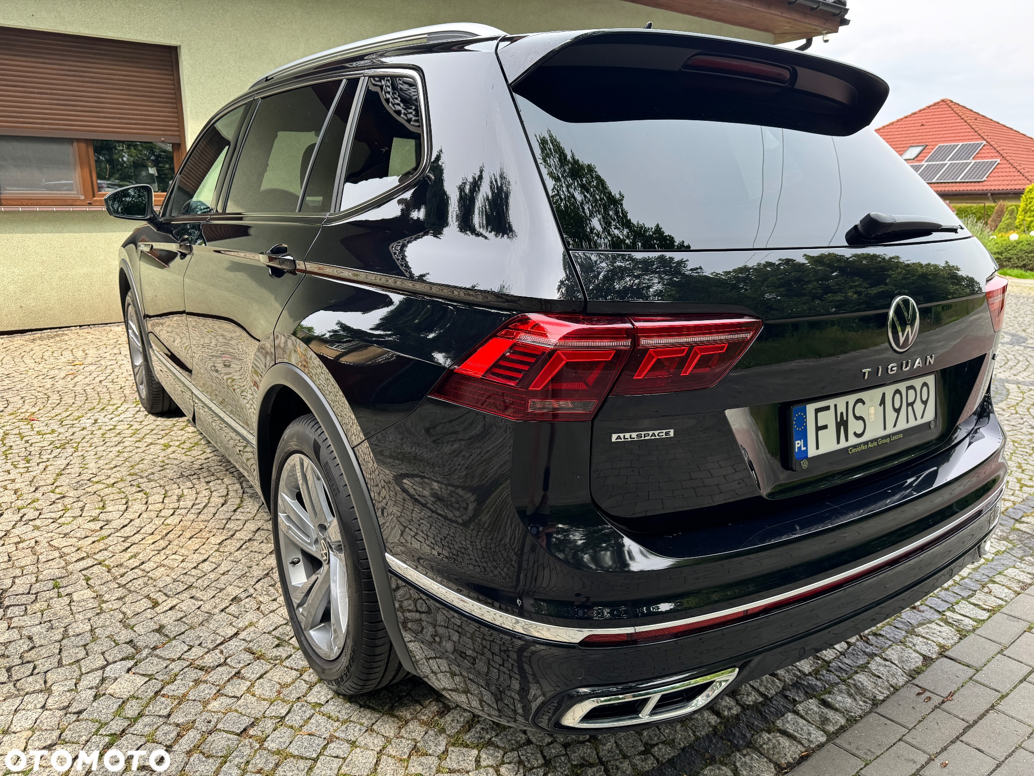 Volkswagen Tiguan Allspace 2.0 TDI SCR 4Motion DSG R-Line - 4