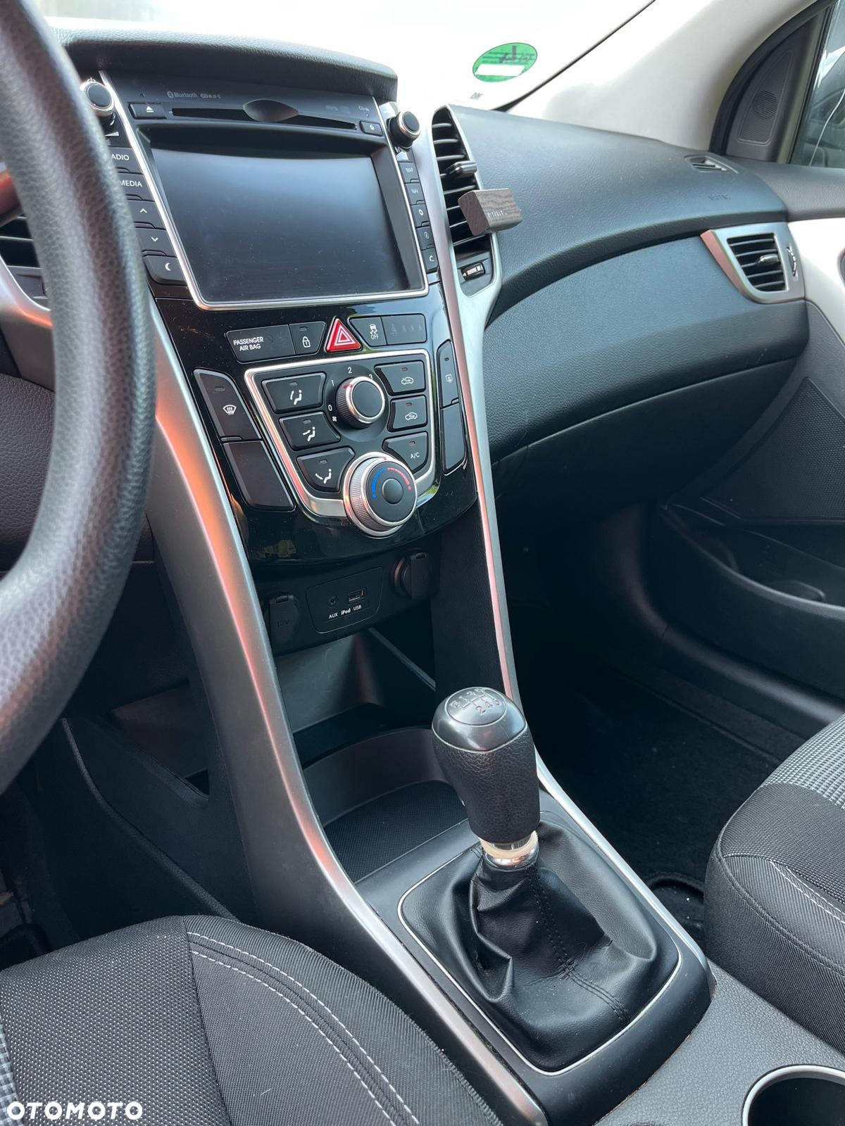 Hyundai i30 1.4 Classic + - 8