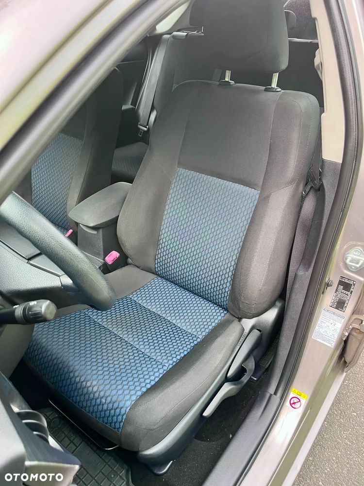 Toyota Auris 1.33 VVT-i Active - 28