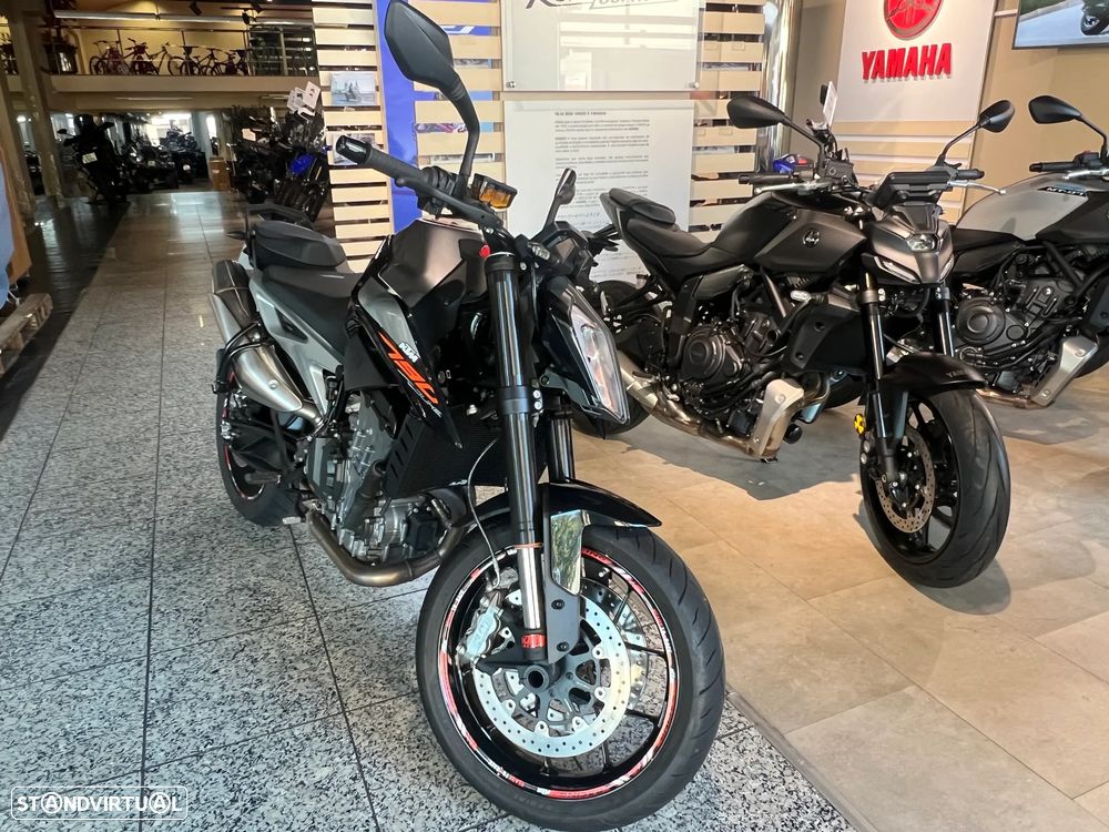 KTM Duke - 4