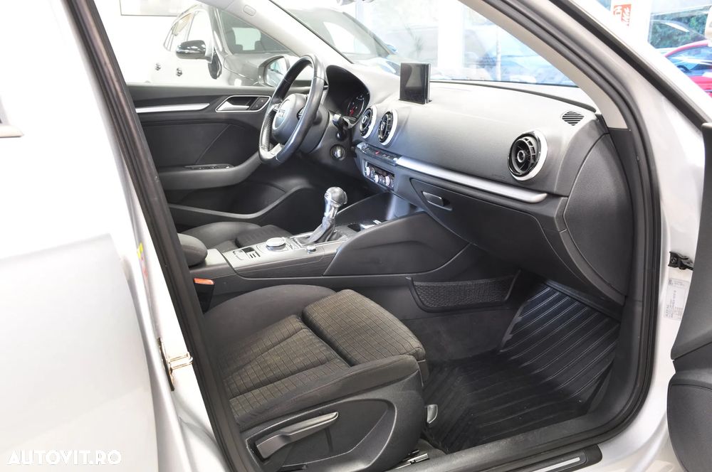 Audi A3 Sportback 1.2 TFSI Stronic Ambition - 13