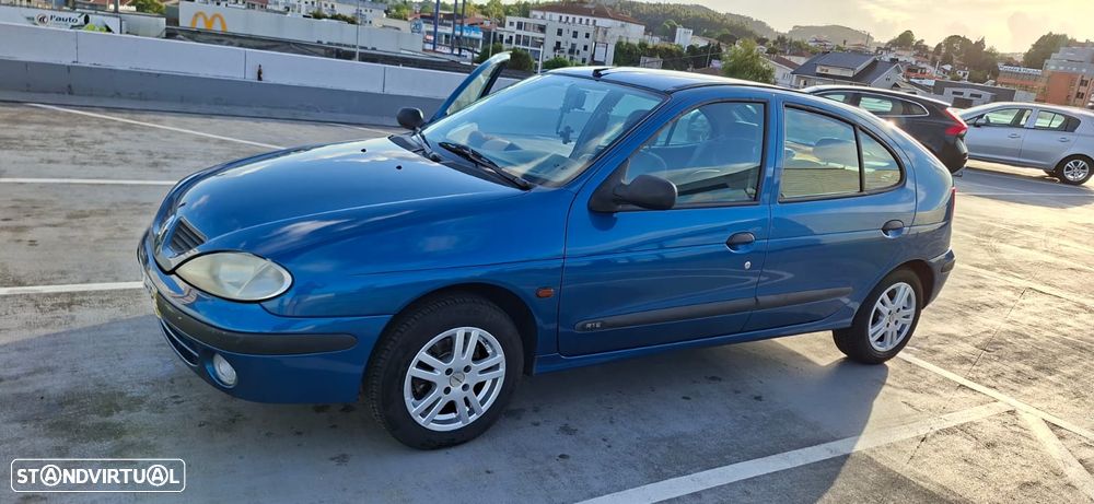 Renault Mégane 1.4 16V RXE AC - 11