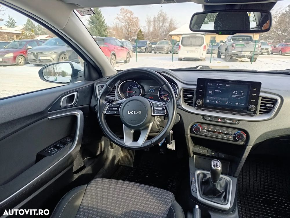 Kia Ceed - 12