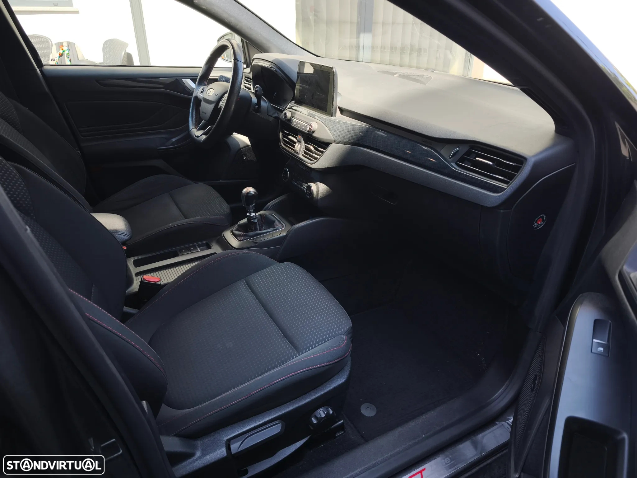 Ford Focus SW 1.0 EcoBoost ST-Line - 13