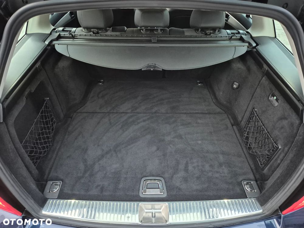 Mercedes-Benz Klasa C 200 T CGI Automatik BlueEFFICIENCY Avantgarde - 28