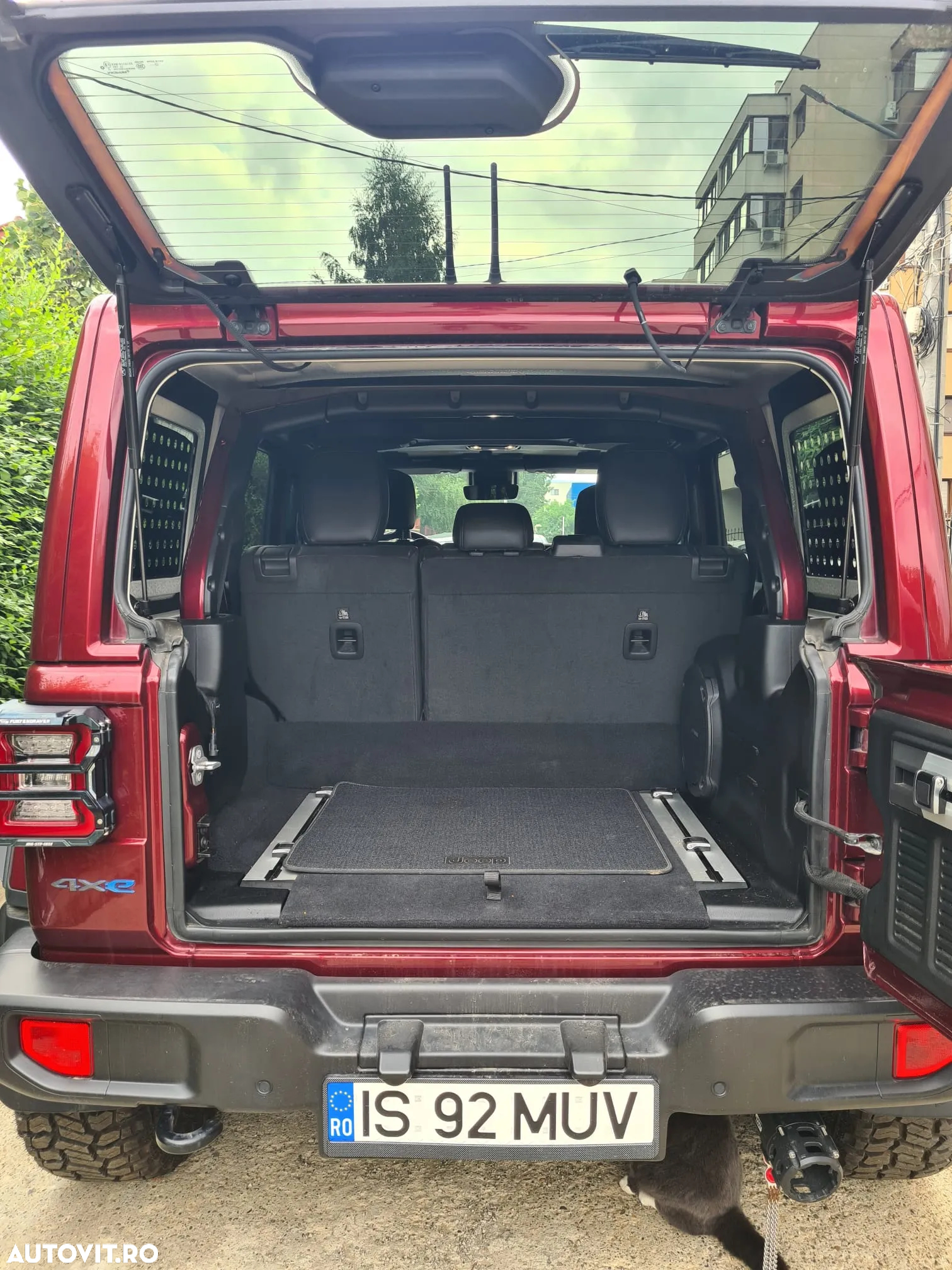 Jeep Wrangler 2.0 4xe AT8 PHEV Sahara - 15