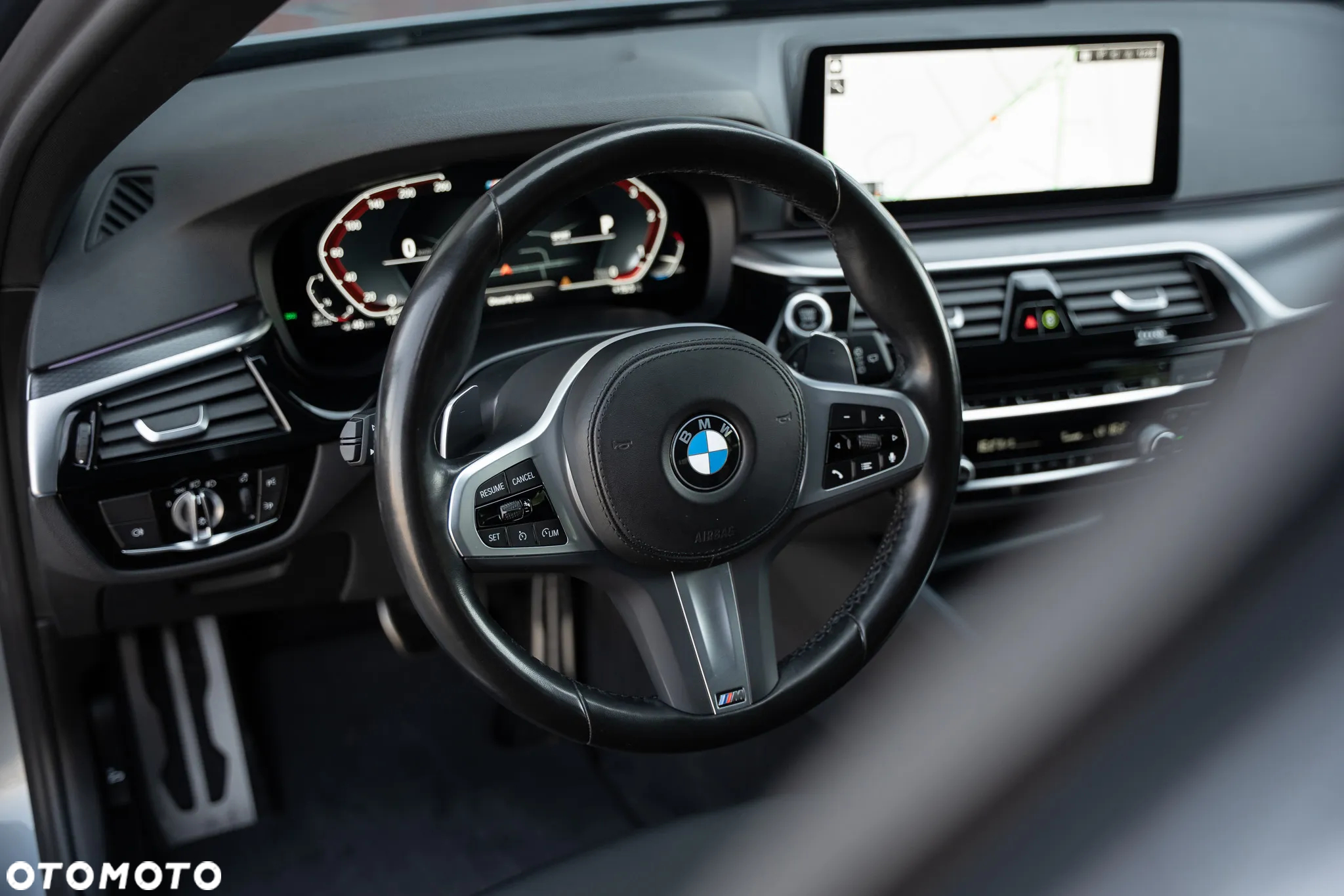 BMW Seria 5 520d xDrive Touring M Sport Edition - 20