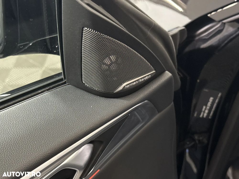 BMW M4 M440i xDrive - 16