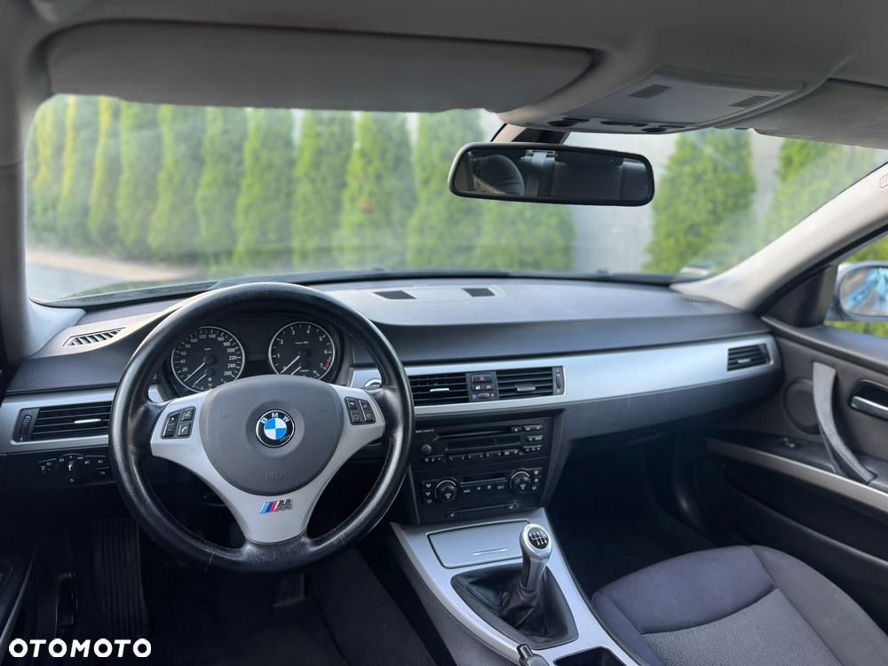 BMW Seria 3 - 12