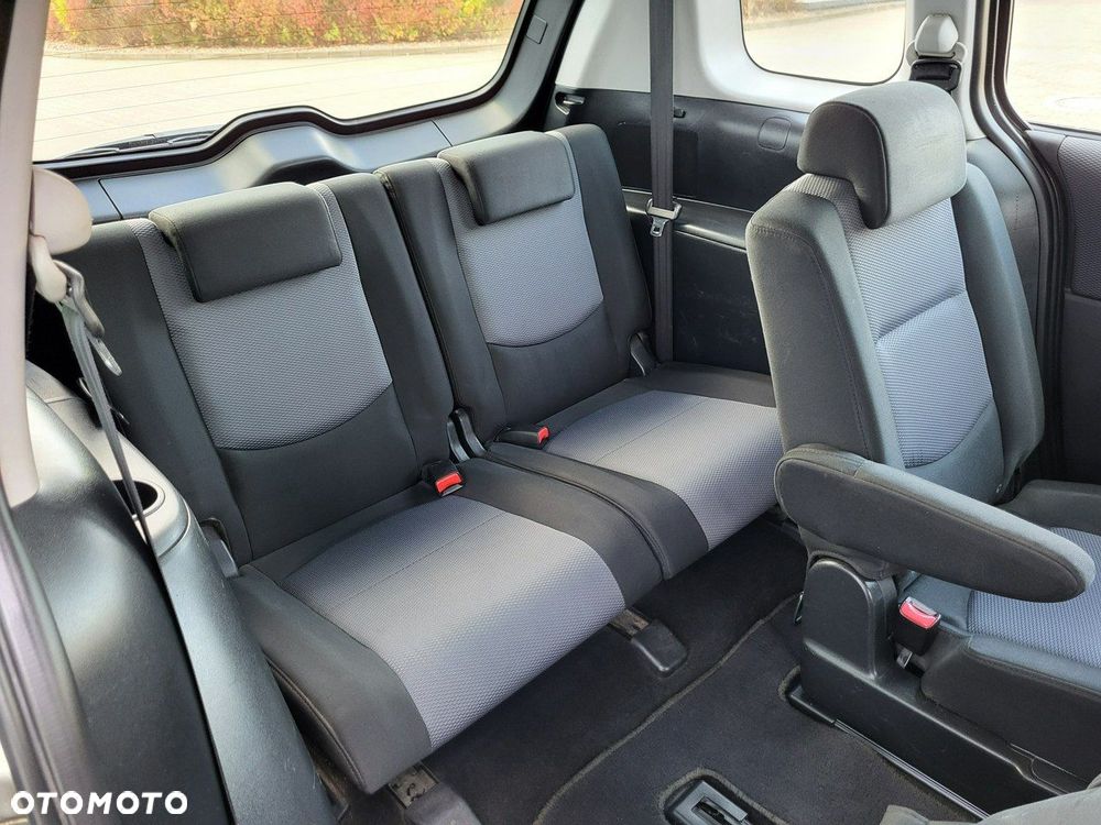 Mazda 5 - 22