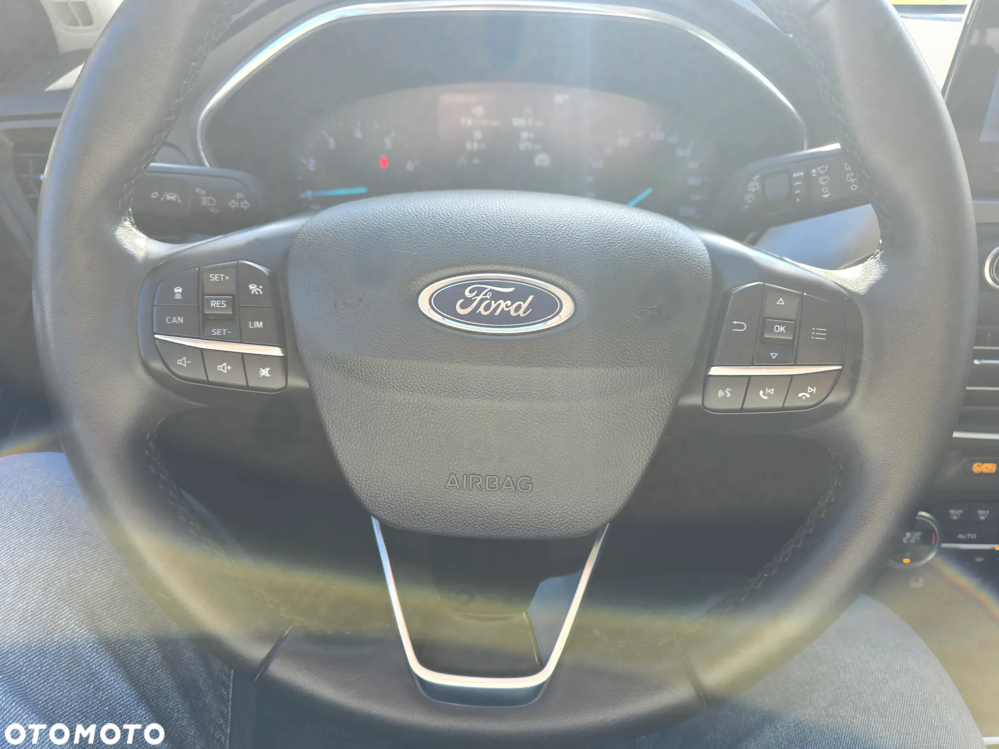 Ford Focus 1.0 EcoBoost Titanium Business - 9