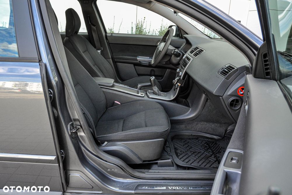 Volvo V50 - 11