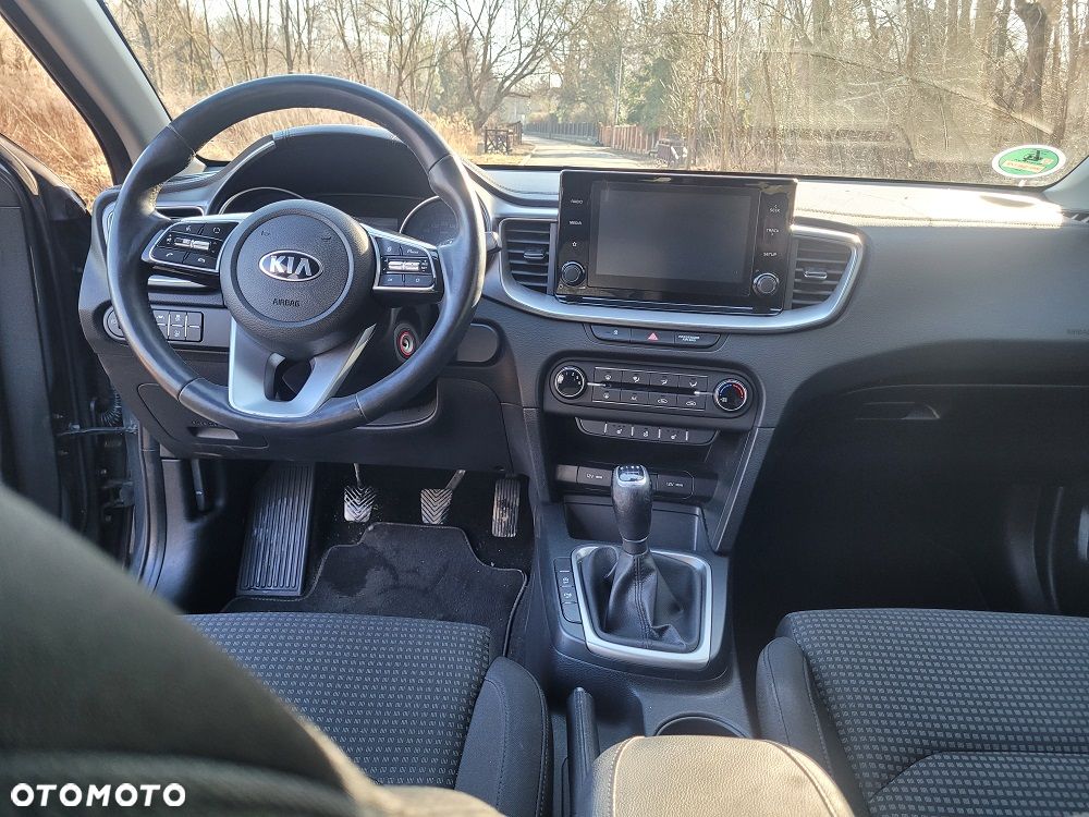 Kia Ceed 1.0 T-GDI 100 OPF Attract - 9