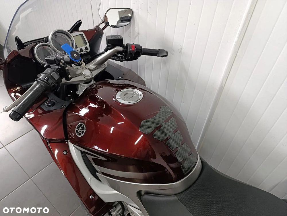 Yamaha FJR - 11