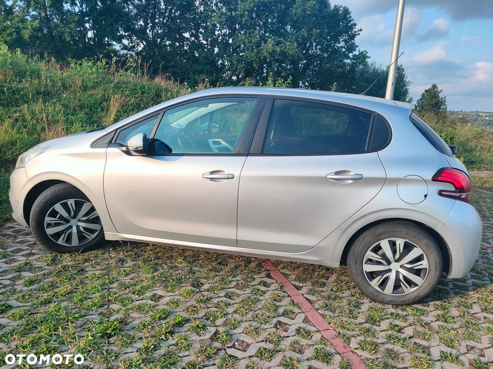 Peugeot 208 - 2