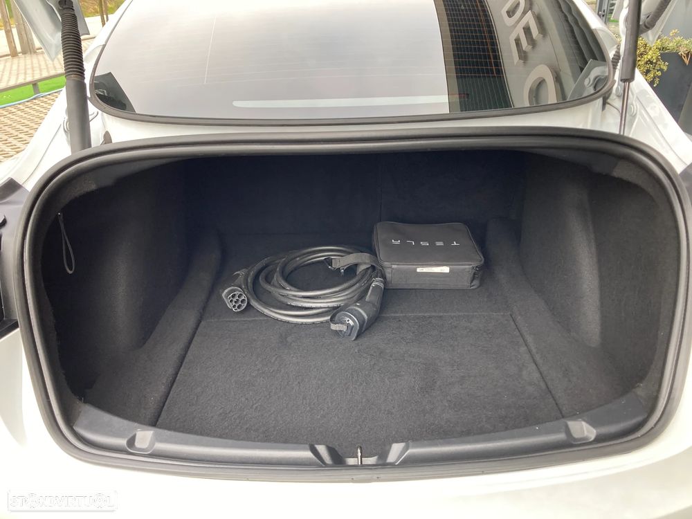 Tesla Model 3 RWD - 38