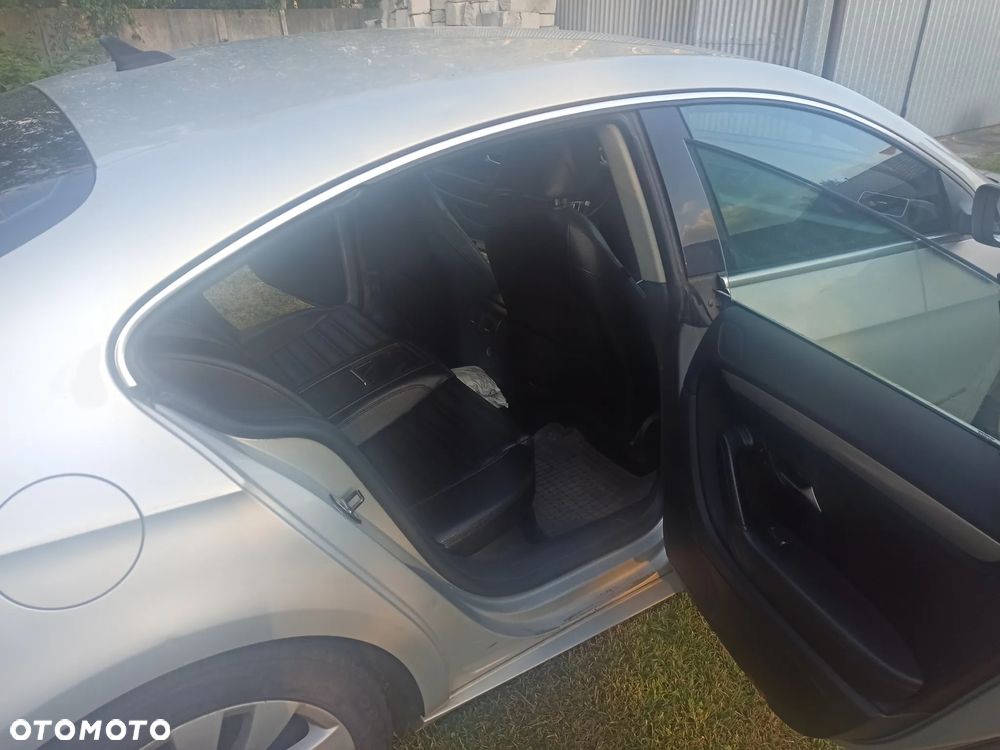 Volkswagen Passat - 8