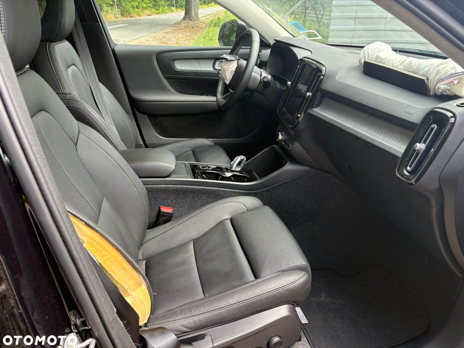 Volvo XC 40 B5 AWD Ultimate Dark - 15