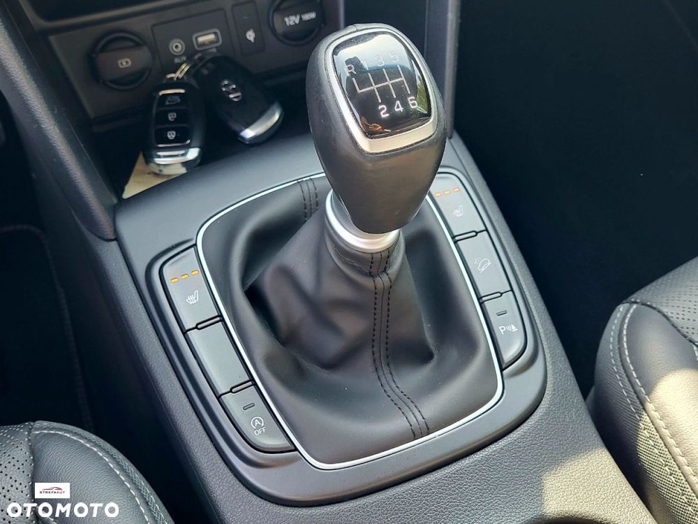Hyundai Kona - 11
