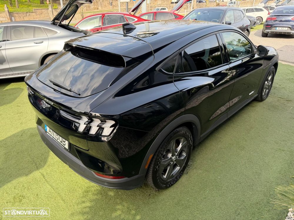 Ford Mustang Mach-E Alargada - 11