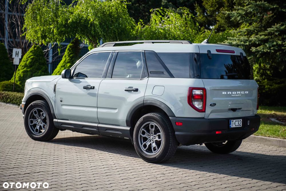 Ford Bronco - 4