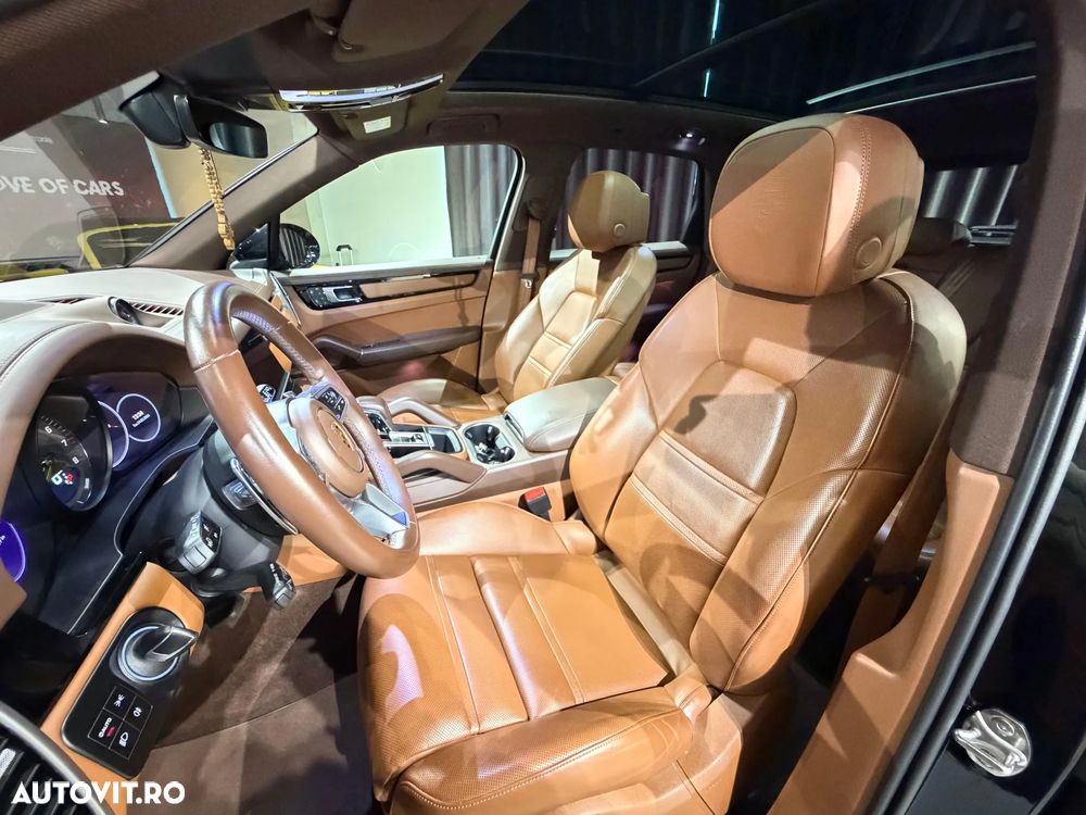 Porsche Cayenne E-Hybrid Tiptronic S Platinum Edition - 33