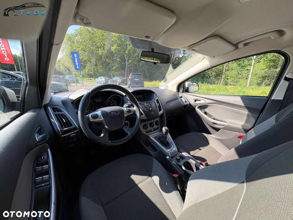 Ford Focus 1.6 Titanium - 24