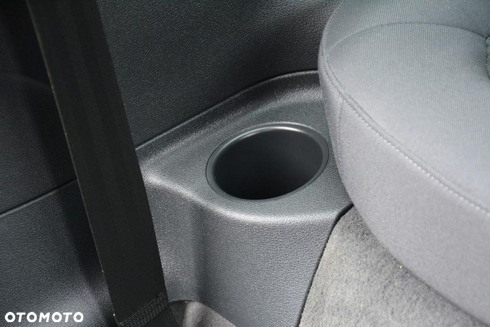 Audi A3 3-drzwiowe 1.6 TDI Ambiente - 32