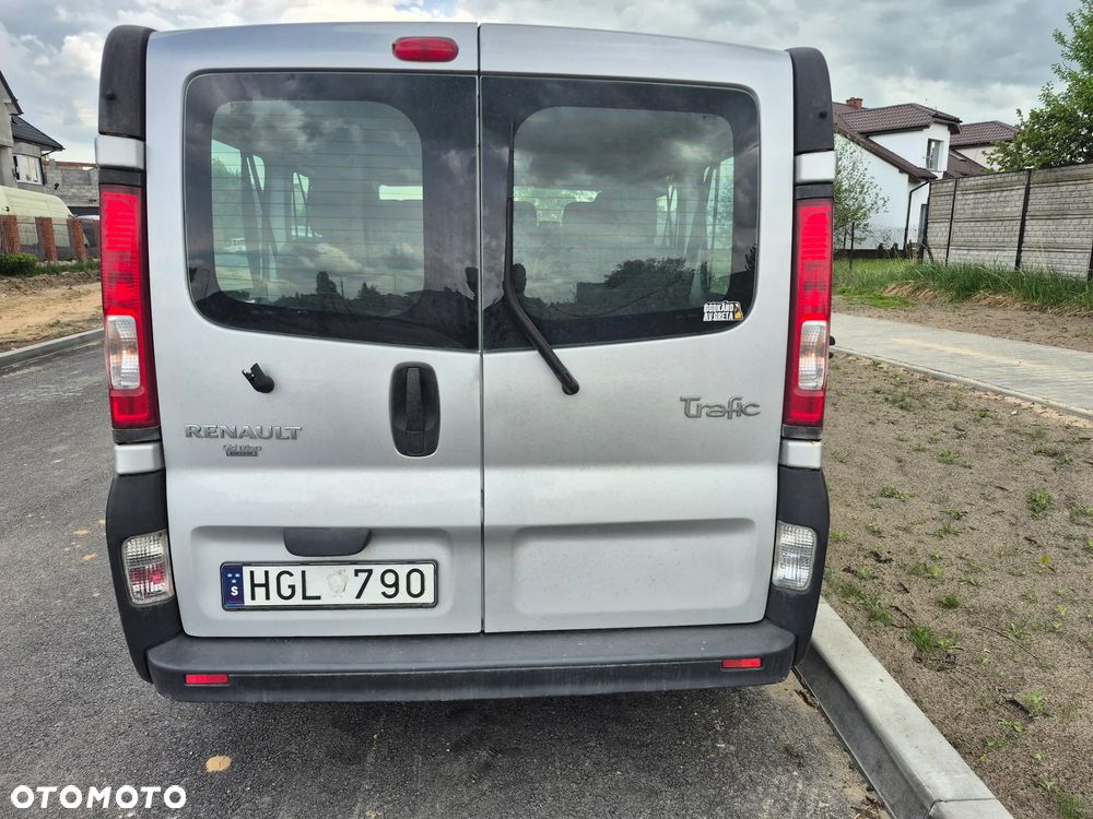 Renault Trafic Passenger - 6