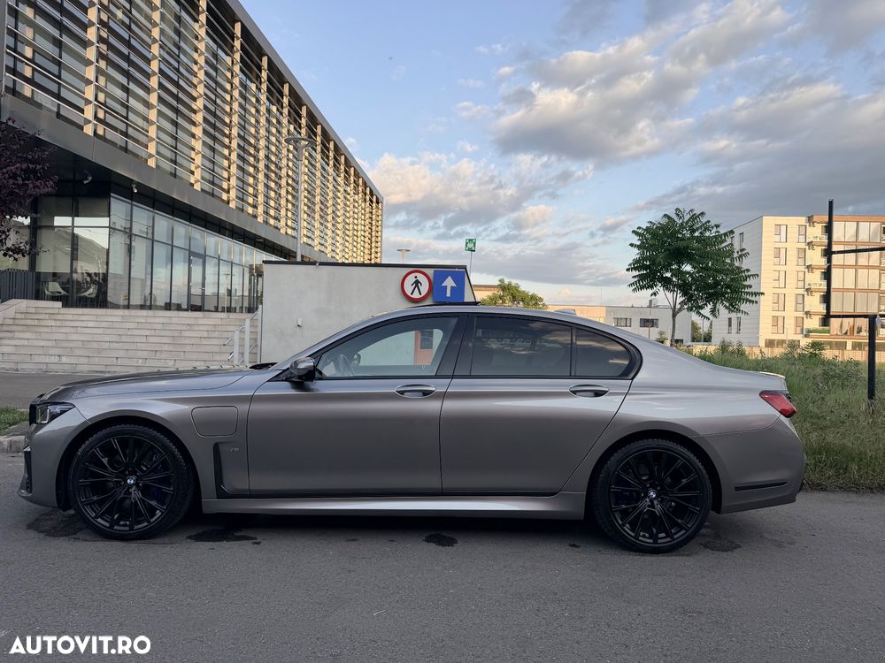 BMW Seria 7 - 37