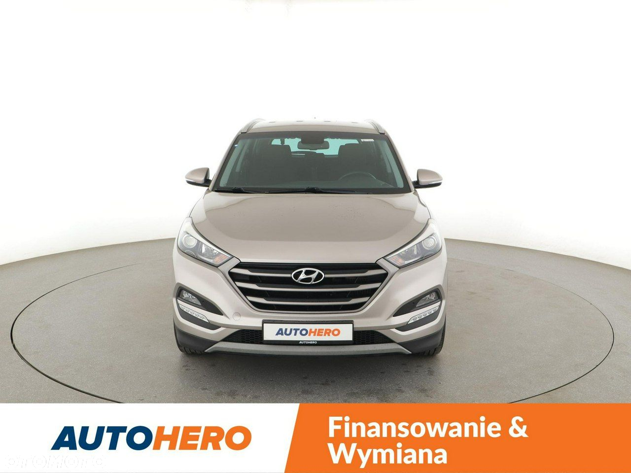 Hyundai Tucson 1.7 CRDI BlueDrive Style 2WD - 11