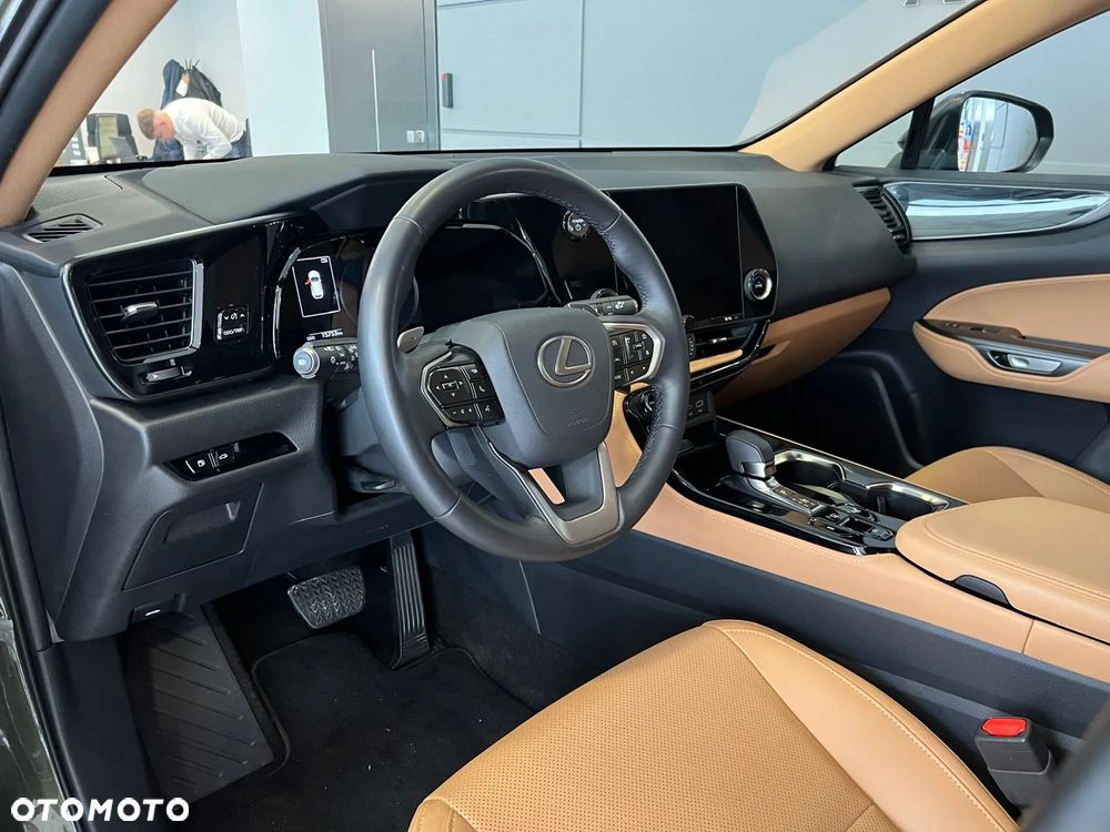 Lexus NX 350h Prestige 2WD - 18