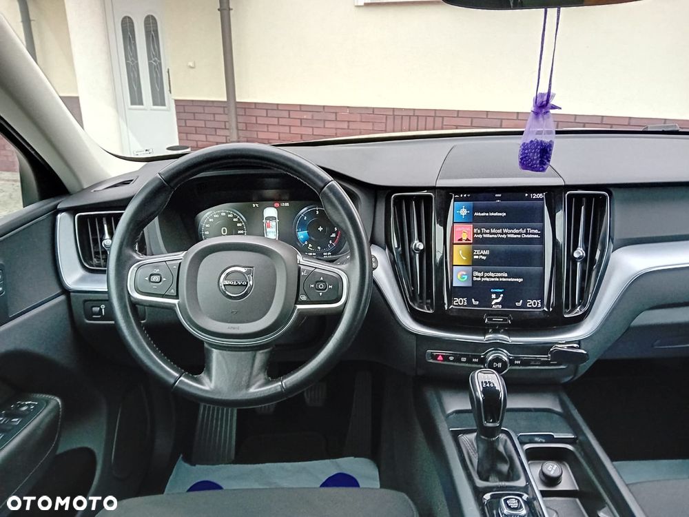 Volvo XC 60 D3 Momentum Pro - 27