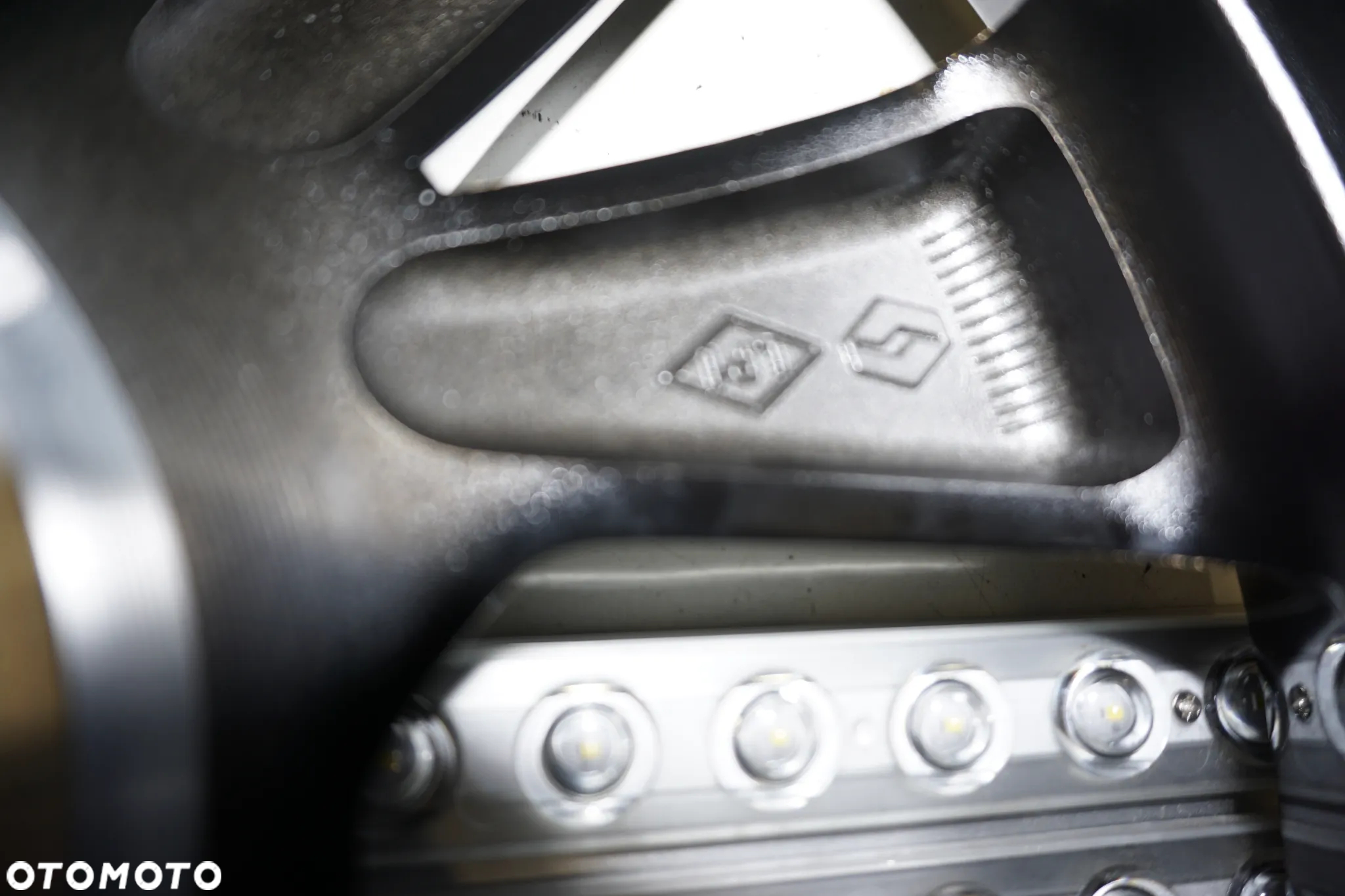 Felgi Aluminiowe  16 RENAULT TREFIC CAPTUR II ARCANA KADJAR KOLEOS LAGUNA III SCENIC MEGANE ZOE CAPTUR II MERCEDES CITAN 5X114,3 - 9