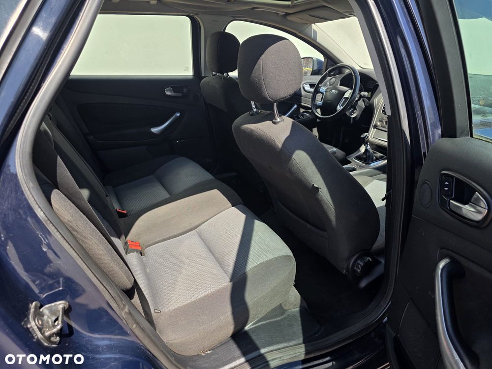 Ford Mondeo 2.0 TDCi EConetic - 11