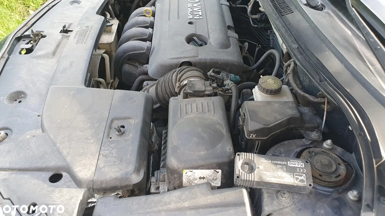 Toyota Avensis 1.8 VVT-i Sol - 14
