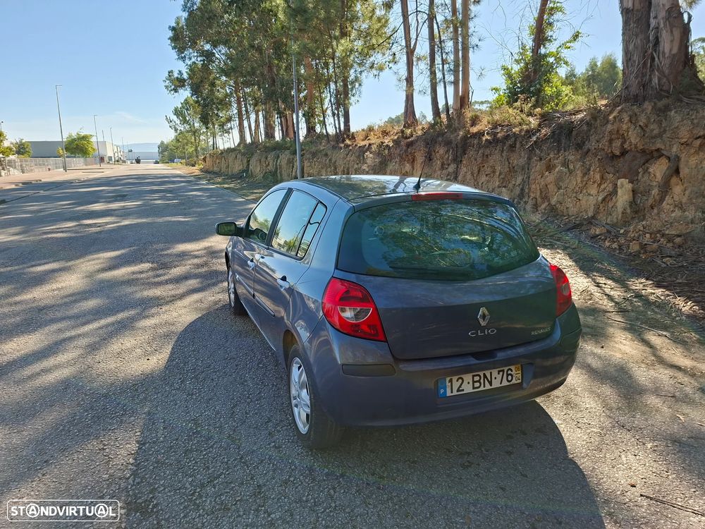 Renault Clio - 5
