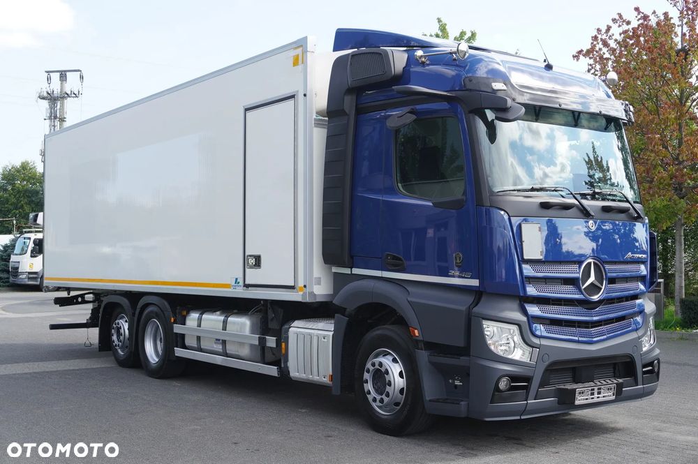 Mercedes-Benz Actros 2546 MP5 / Chłodnia Lecapitaine 20 EPAL / Multitemperatura / Carrier Supra 1150 MT_237245 - 9