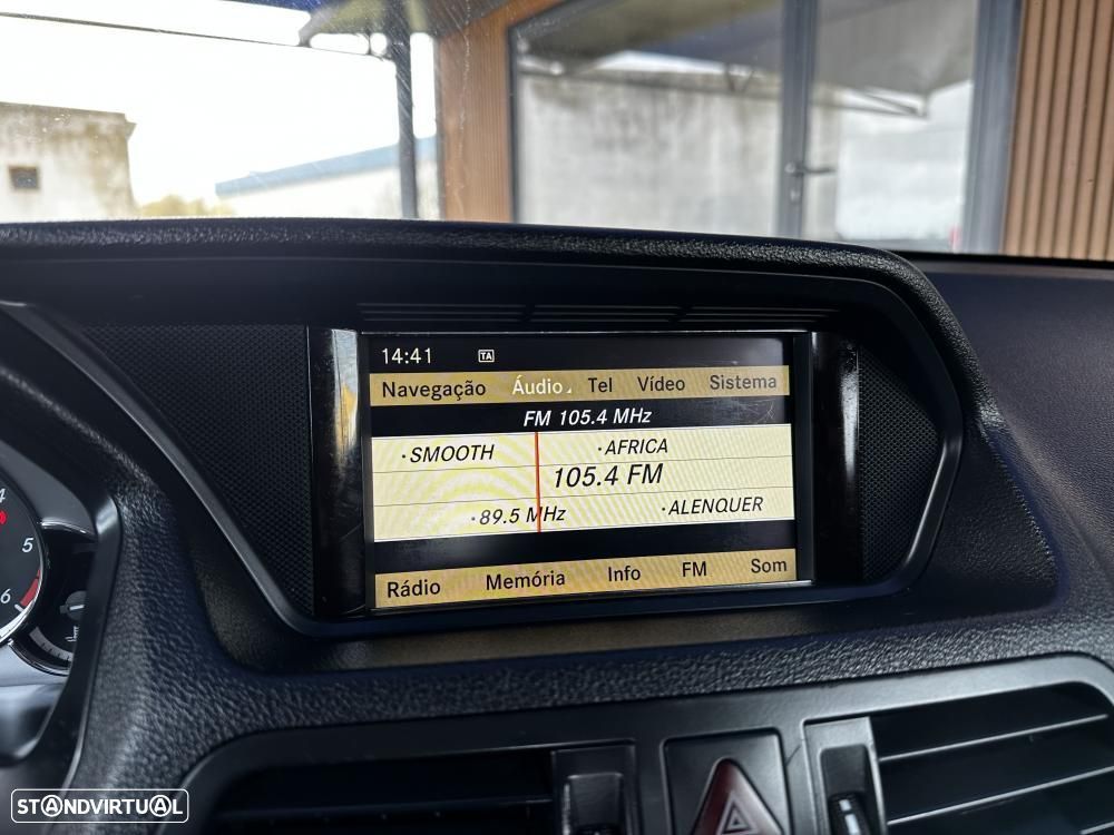 Mercedes-Benz E 250 CDi Elegance BlueEfficiency Auto - 24