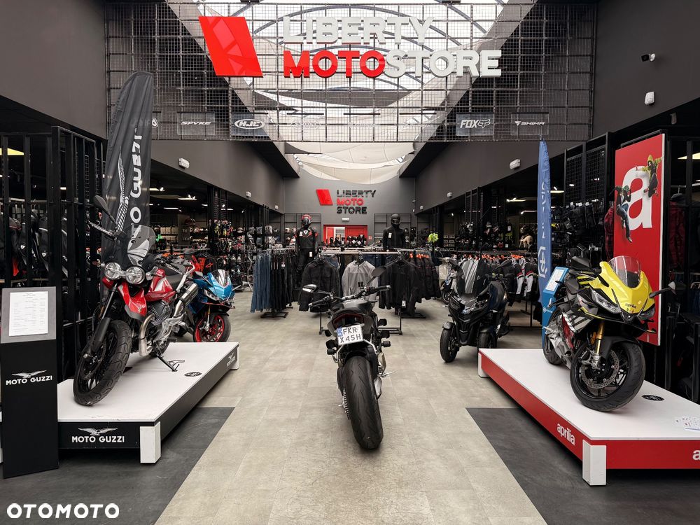 Ducati Streetfighter V4 - 4