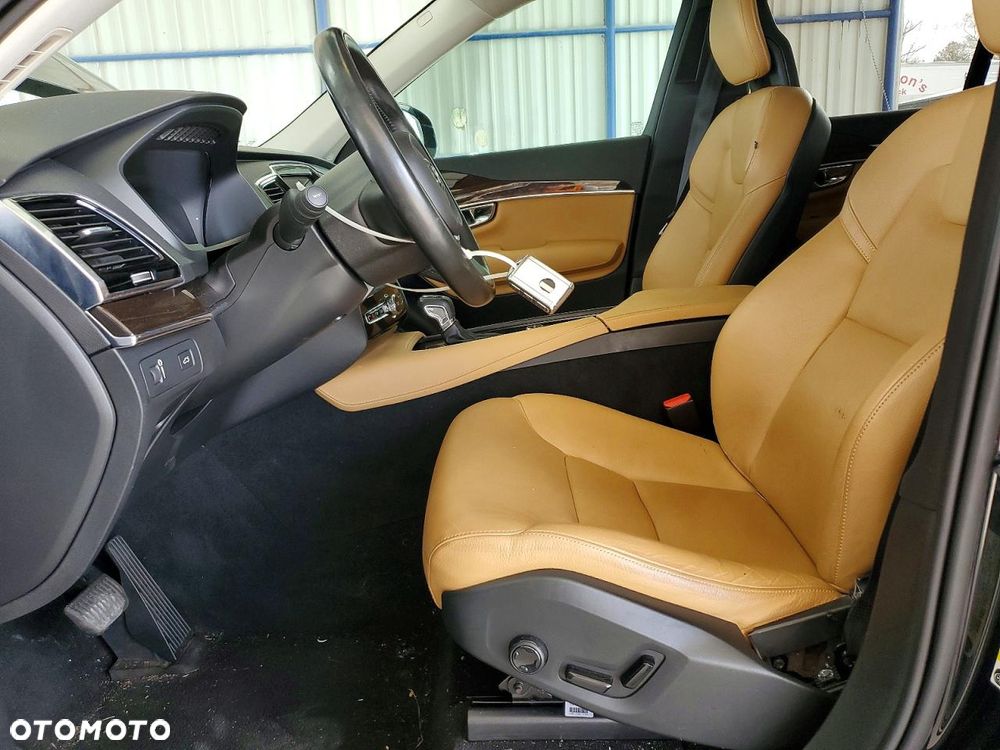 Volvo XC 90 T6 AWD Geartronic Momentum - 8