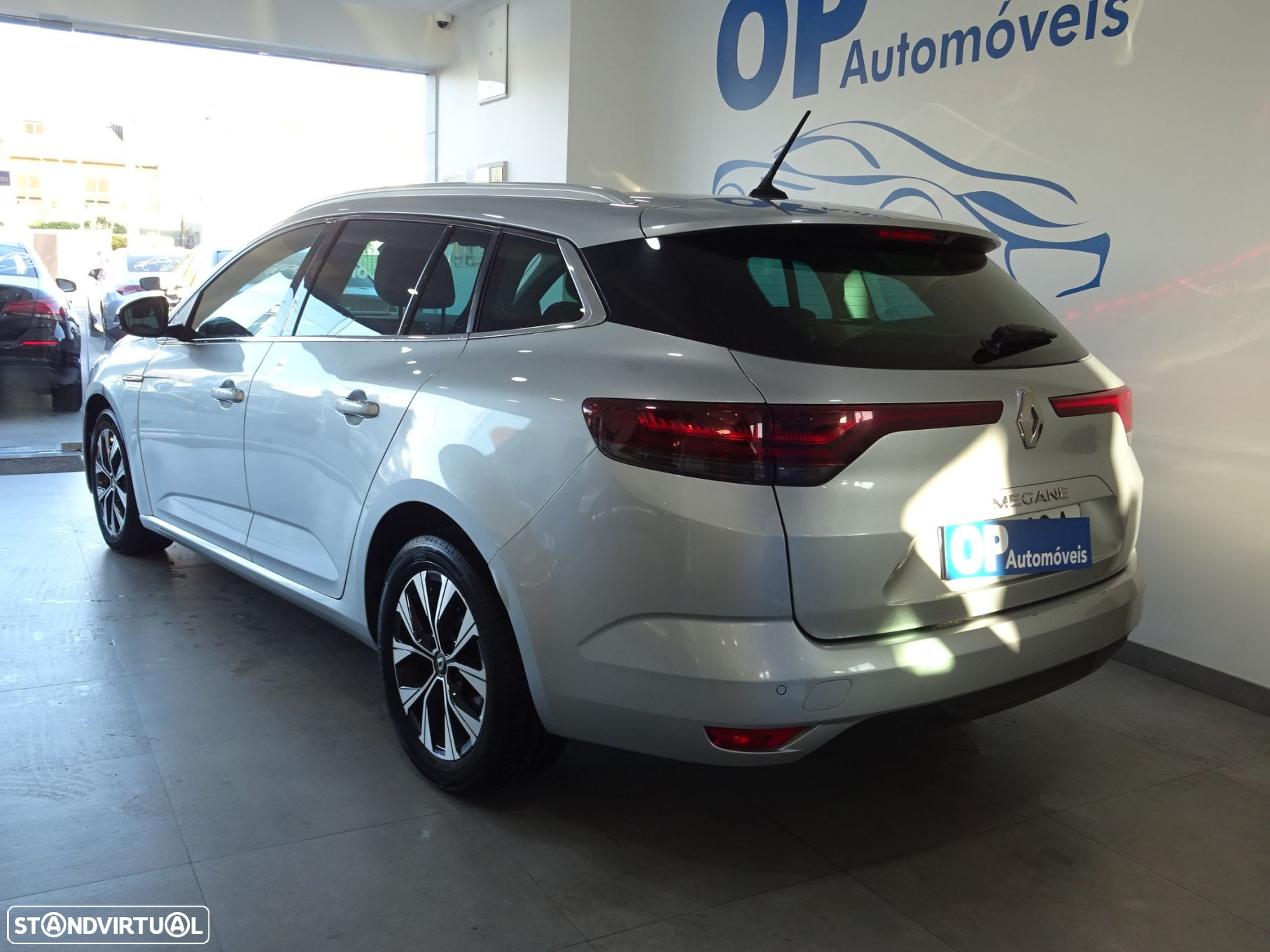 Renault Mégane Sport Tourer 1.3 TCe Limited - 3
