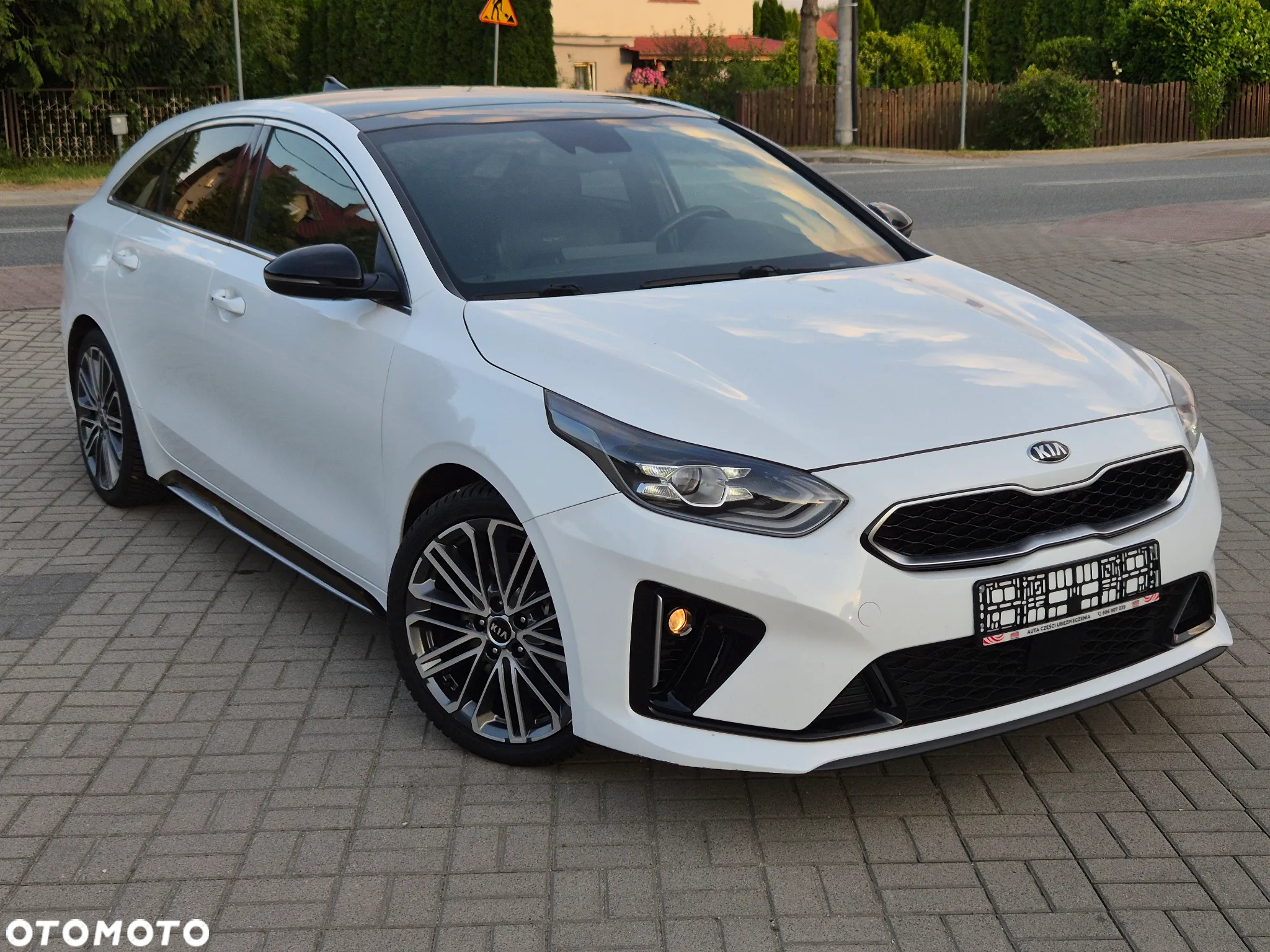 Kia ProCeed 1.5 T-GDI GT Line DCT - 4